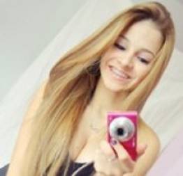 Prima de Vivi Fernandes cai na net mostrando o que aprendeu com a prima