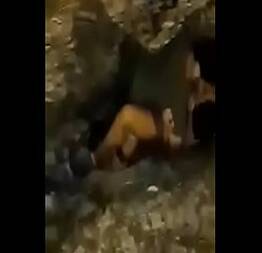 Fudendo a novinha na praia ao vivo | sexo da rua |sexo na rua